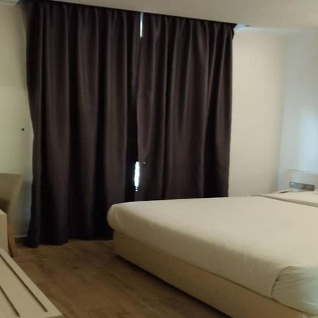 Minimalist Hotel Johor Bahru Eksteriør billede