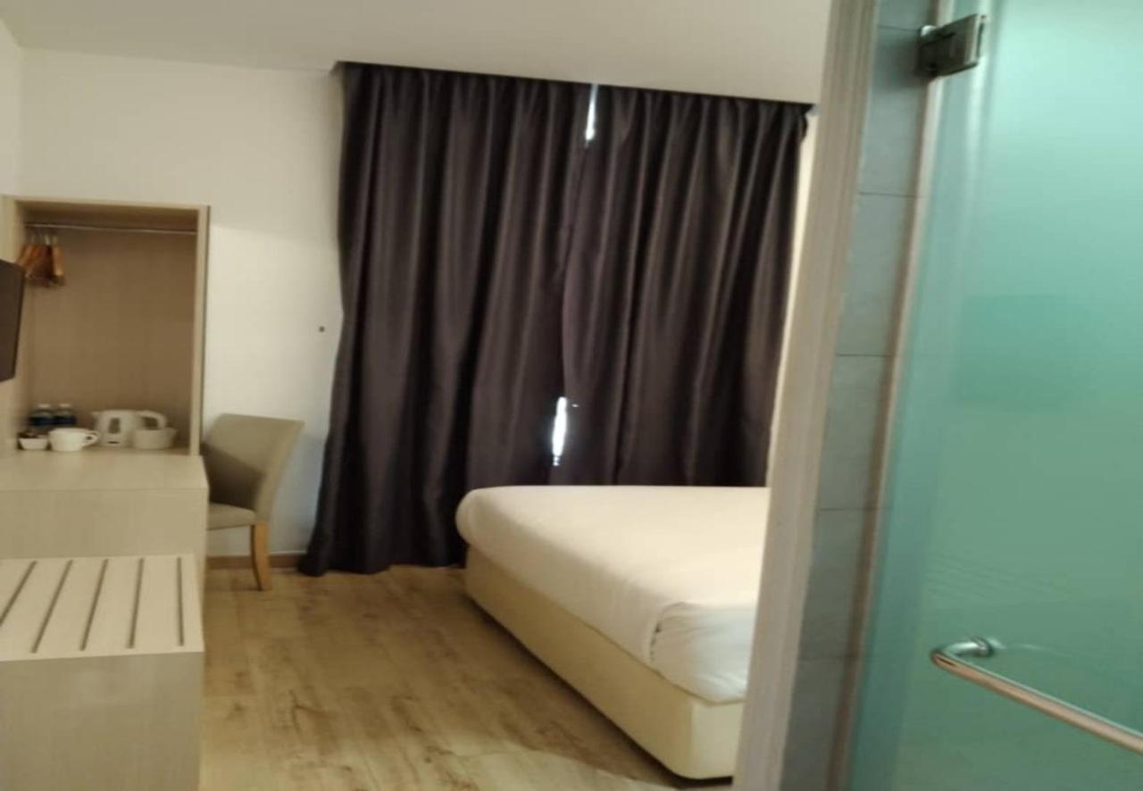 Minimalist Hotel Johor Bahru Eksteriør billede