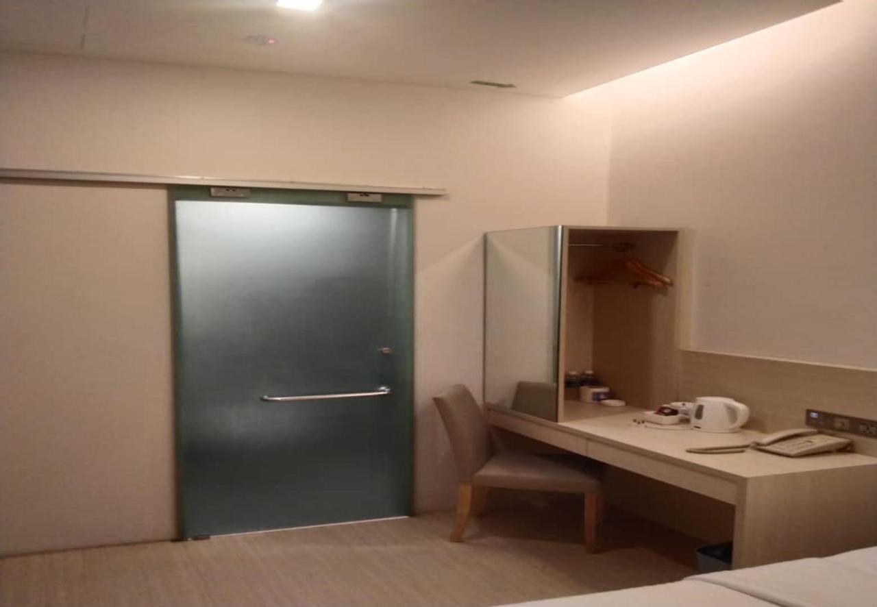 Minimalist Hotel Johor Bahru Eksteriør billede